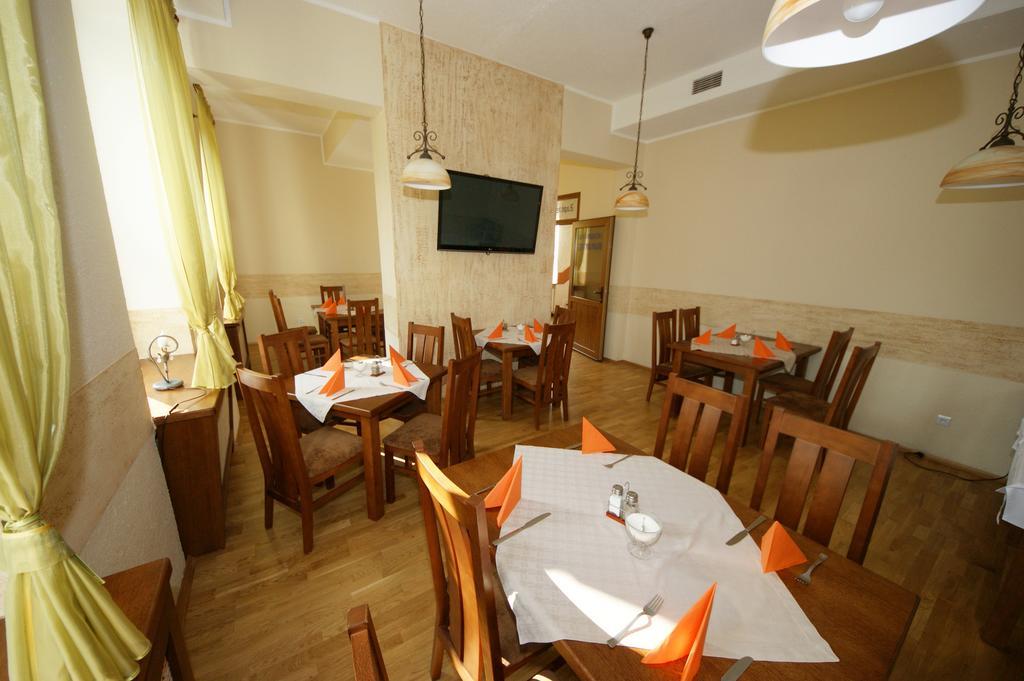 Hotel Zamkowy Slupsk Bagian luar foto
