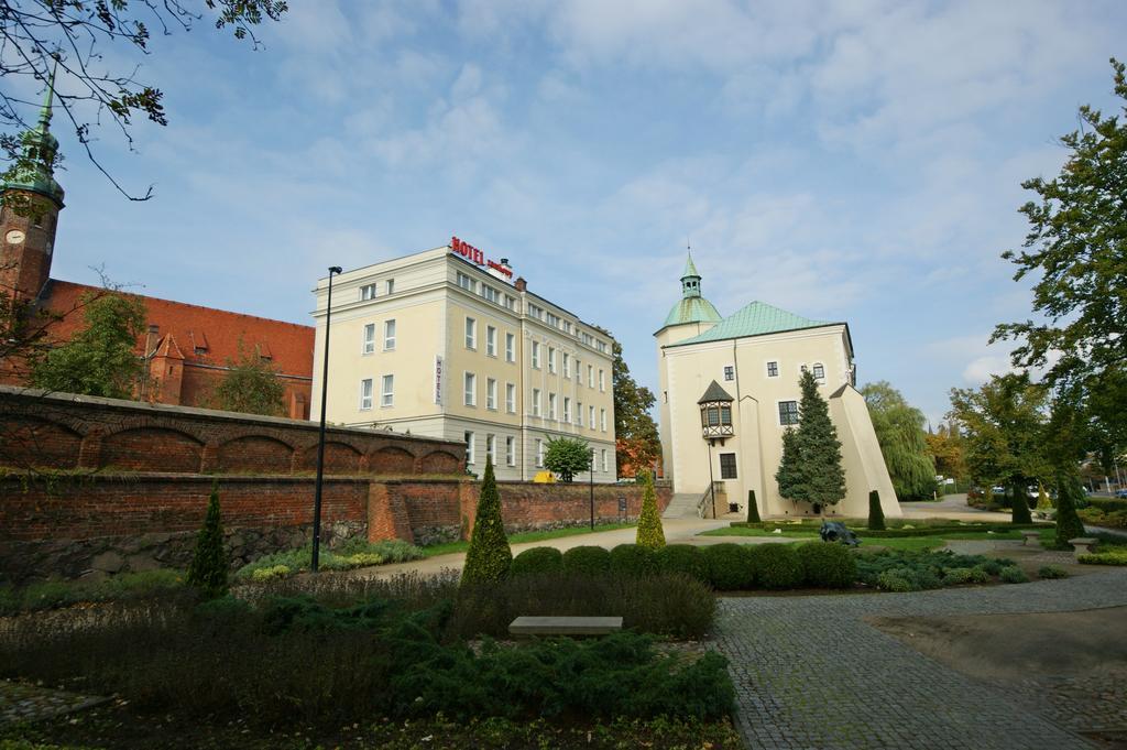 Hotel Zamkowy Slupsk Bagian luar foto