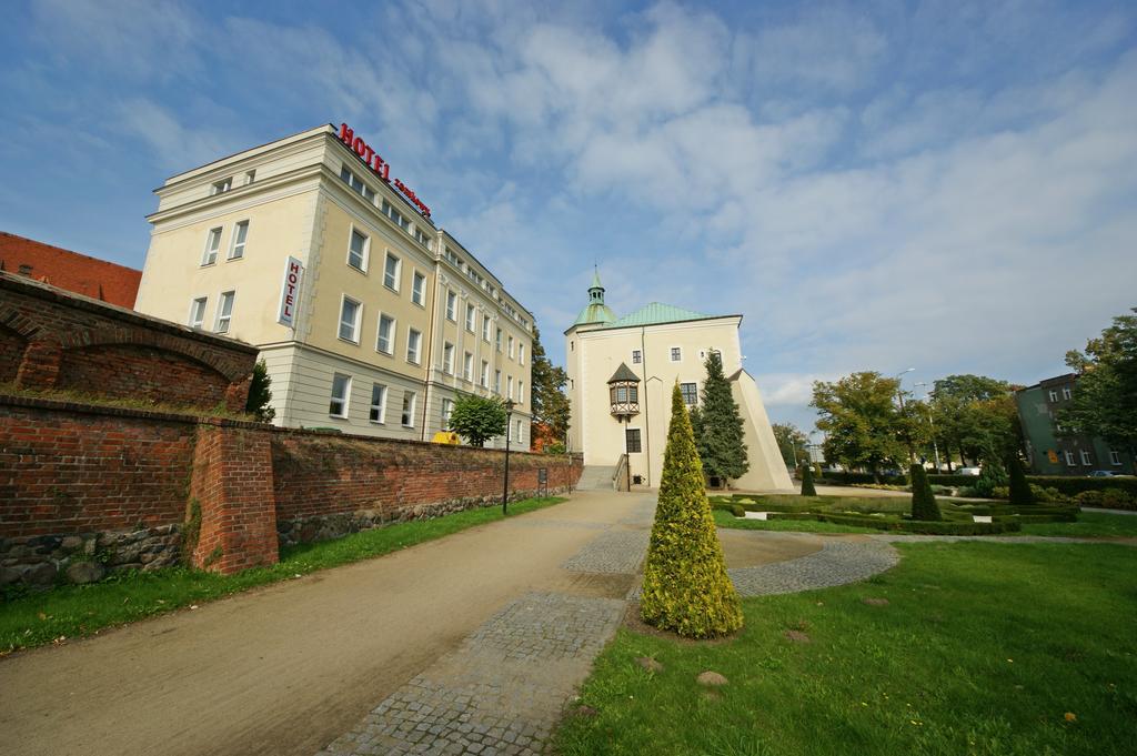 Hotel Zamkowy Slupsk Bagian luar foto